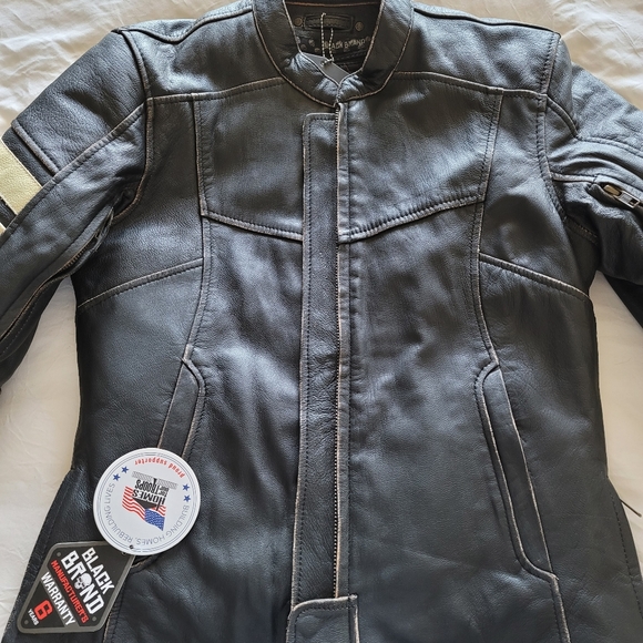 NWT genuine leather motorcycle jacket - Picture 8 of 10